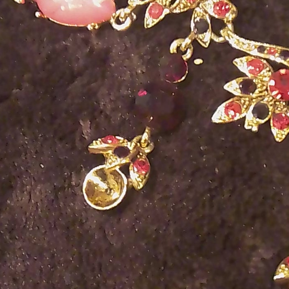 Princess Style Necklace! - Picture 5 of 6